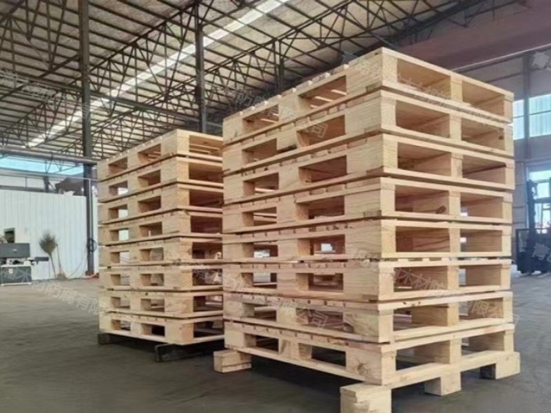 What is the difference between European standard wooden pallets and American standard wooden pallets?