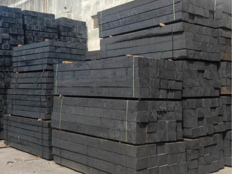 Cork and Hardwood: What's the difference between oil-immersed sleepers made from them?
