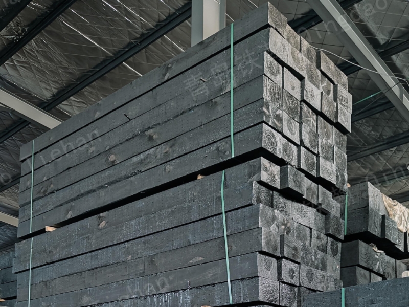 What are the differences in anti-corrosion sleepers made from sapwood and heartwood