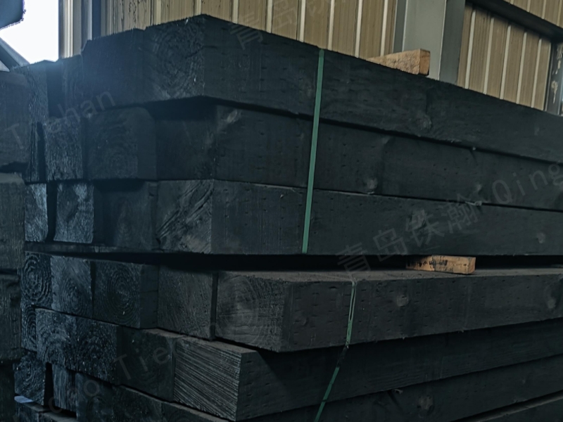 Correlation between scoring treatment and oil immersion depth of anti-corrosion sleepers