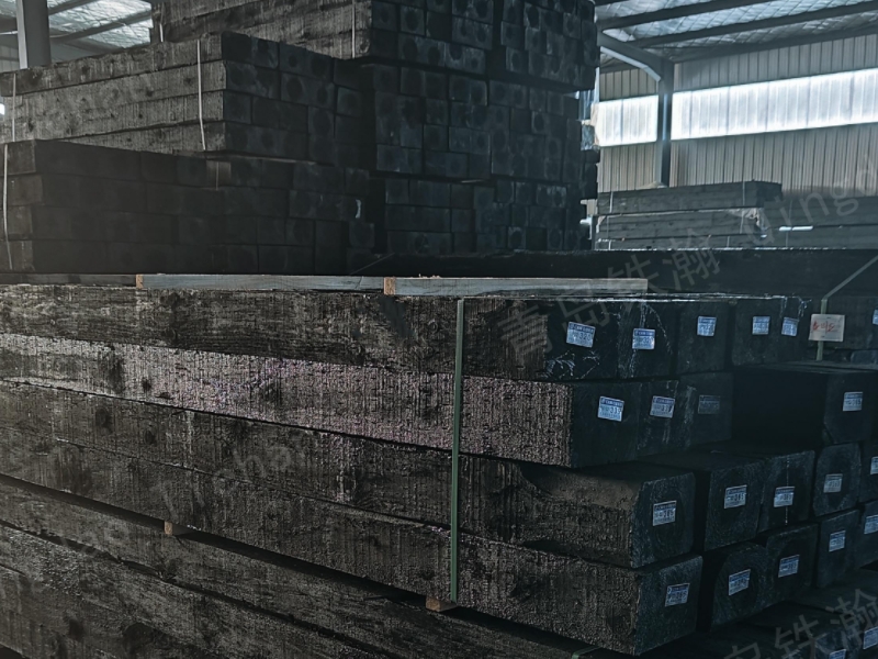 Is there any difference in scoring and oil immersion between turnout anti-corrosion sleepers and ordinary anti-corrosion sleepers