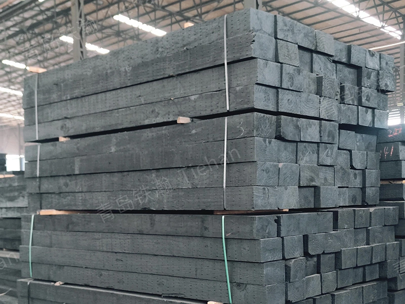 Are the railway sleepers afraid of soaking in the rain? The wooden sleeper moisture-proof base plate is here