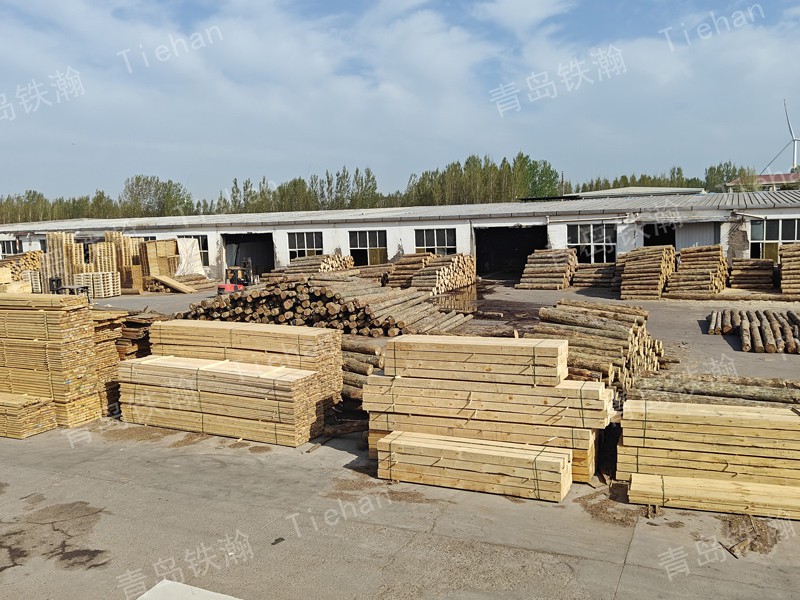 Why are the yards of the sleepers factory so big